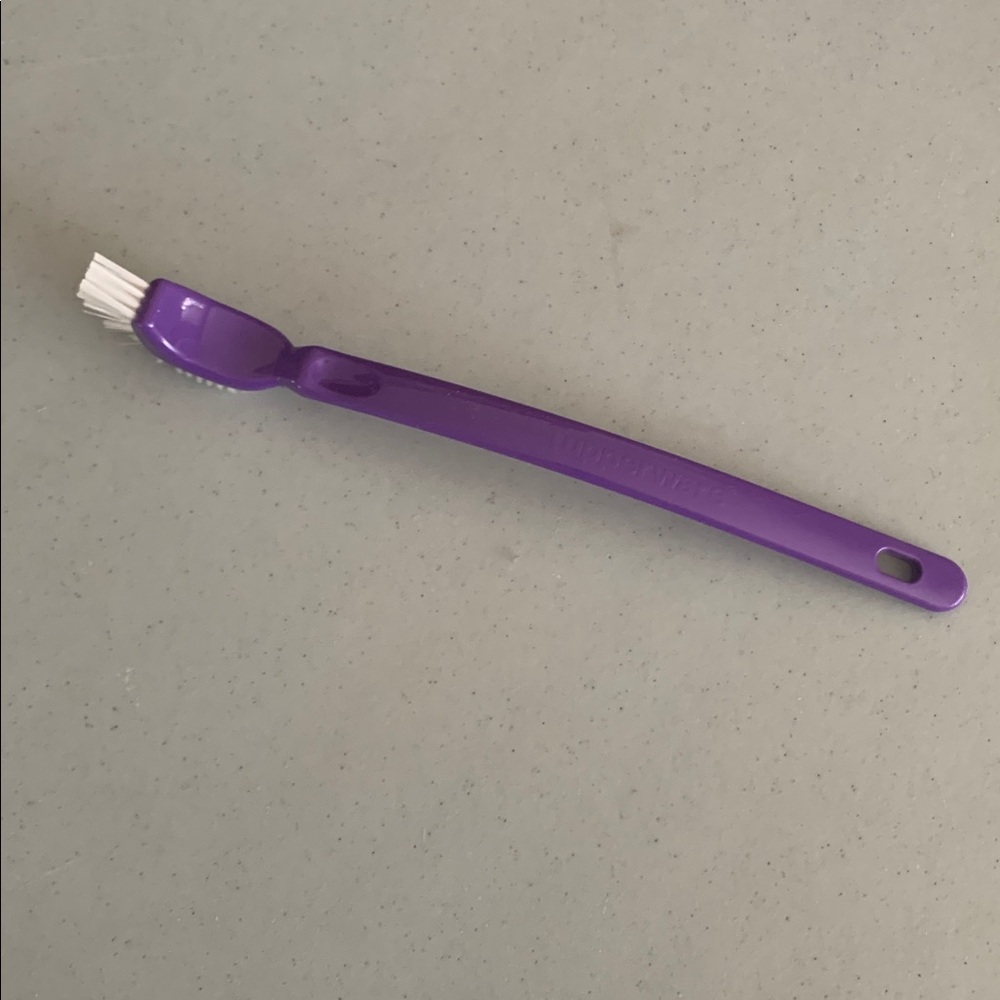 Tupperware Purple Handle Bottle Brush